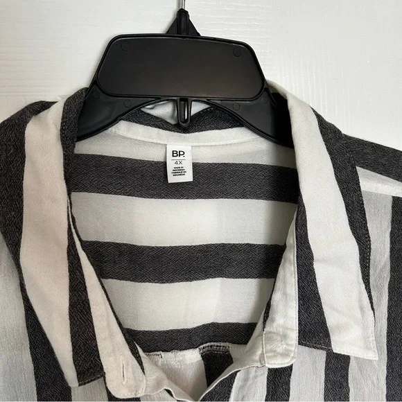 BP Women’s Blouse 4X Button Black and White Striped Button Down Viscose NWT - Picture 7 of 10
